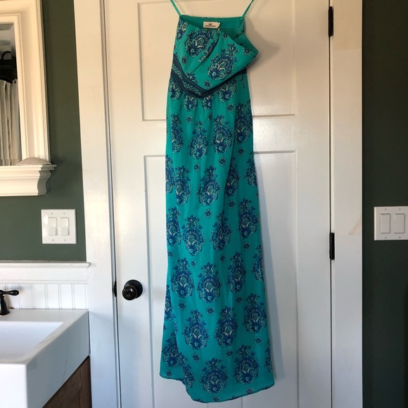 Vineyard Vines Dresses & Skirts - Vineyard Vines Scarf Print Maxi Dress